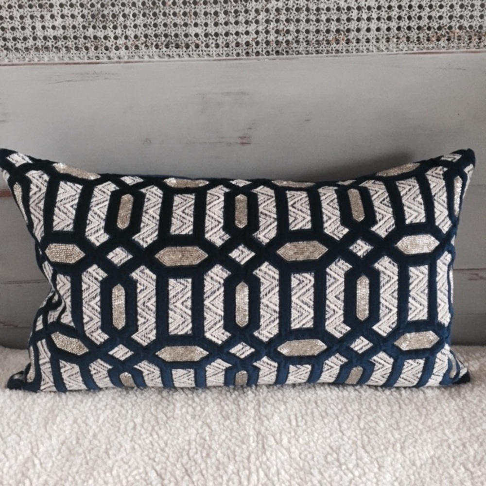 Callisto decorative pillow